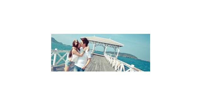 Valentine นี้ เวดดิ้งอาร์ตขอเชิญคุณและคนรักมาร่วมชิมเค็กเพิ่มความหวานและรับดอกไม้ที่ Wedding Art Studio 14 - 17 ก.พ. 56